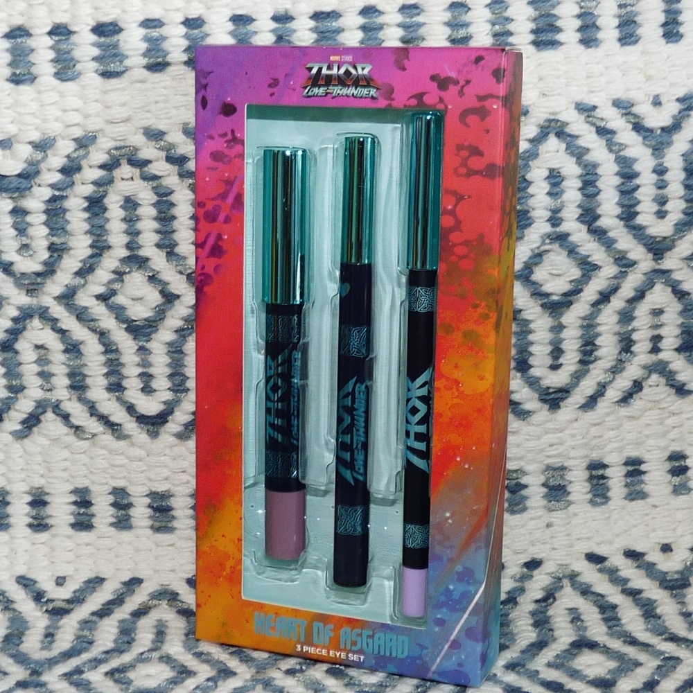 Ulta Beauty x Thor Love & Thunder 3pc Eye Set Heart of Asgard - Picture 8 of 14